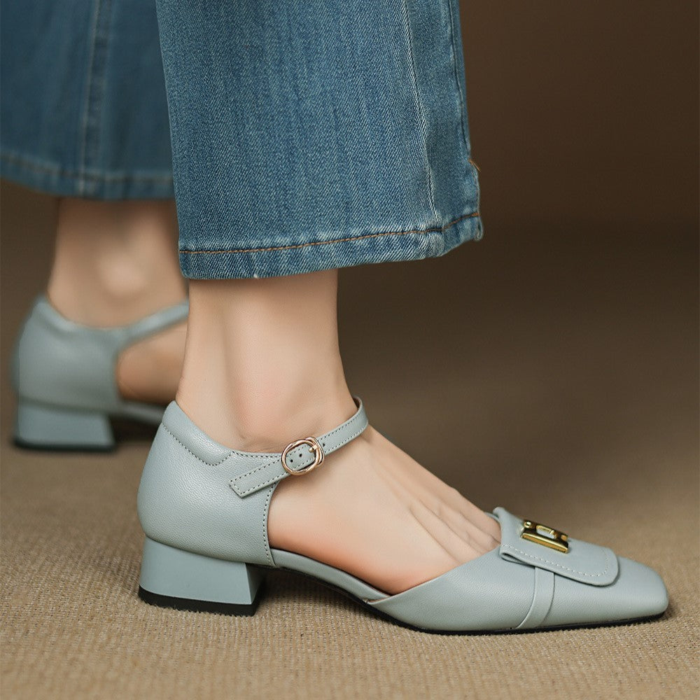 Tove | Soft leather shoes with a polished buckle