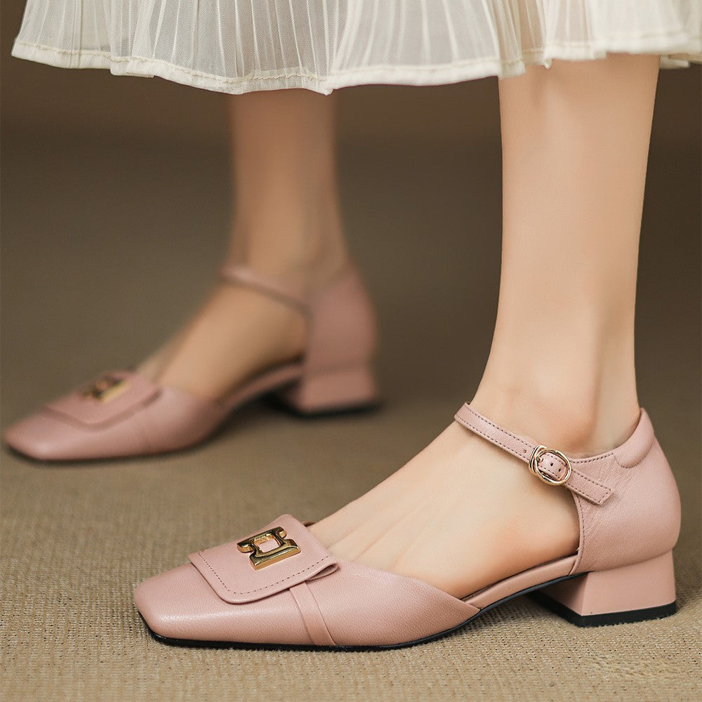 Tove | Soft leather shoes with a polished buckle