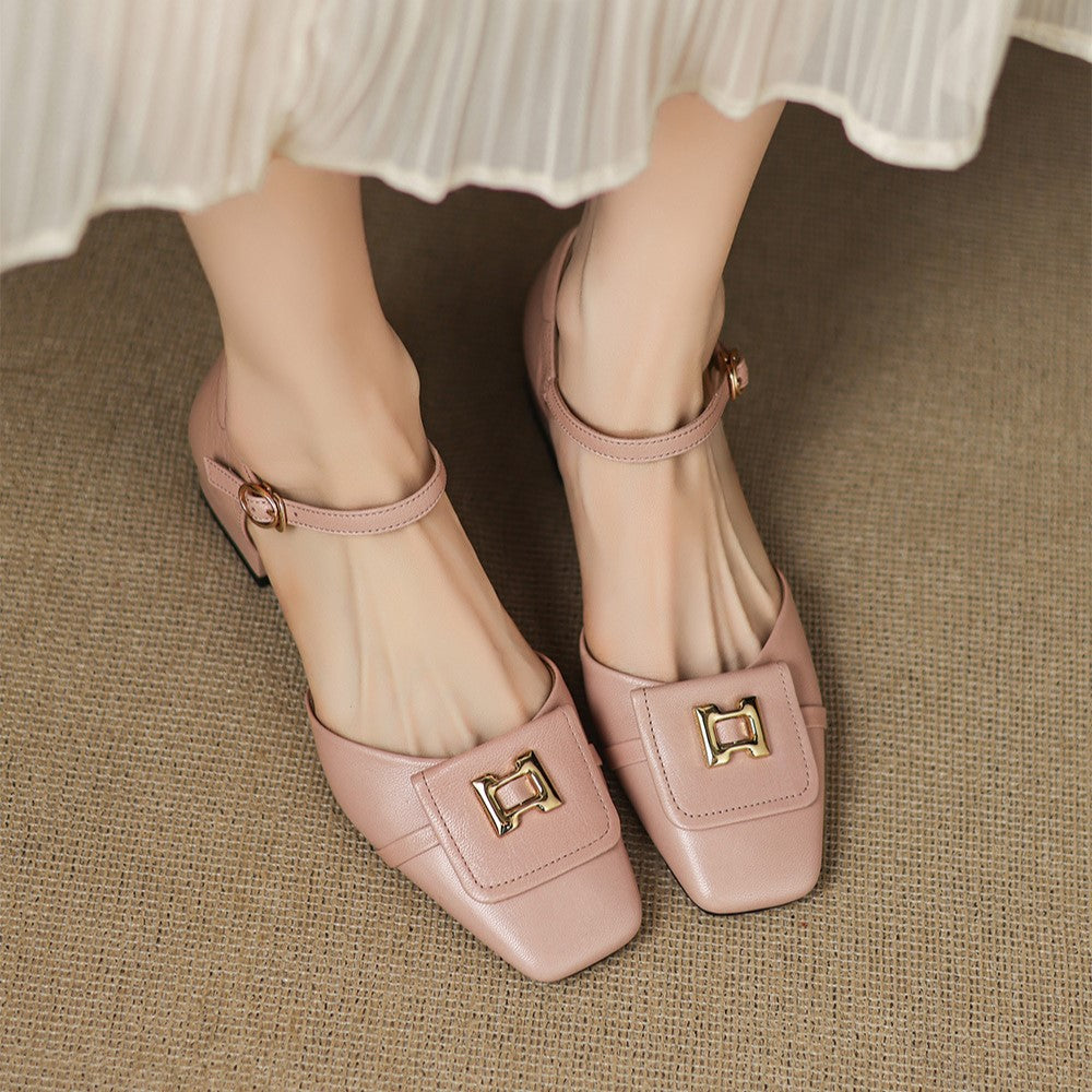 Tove | Soft leather shoes with a polished buckle