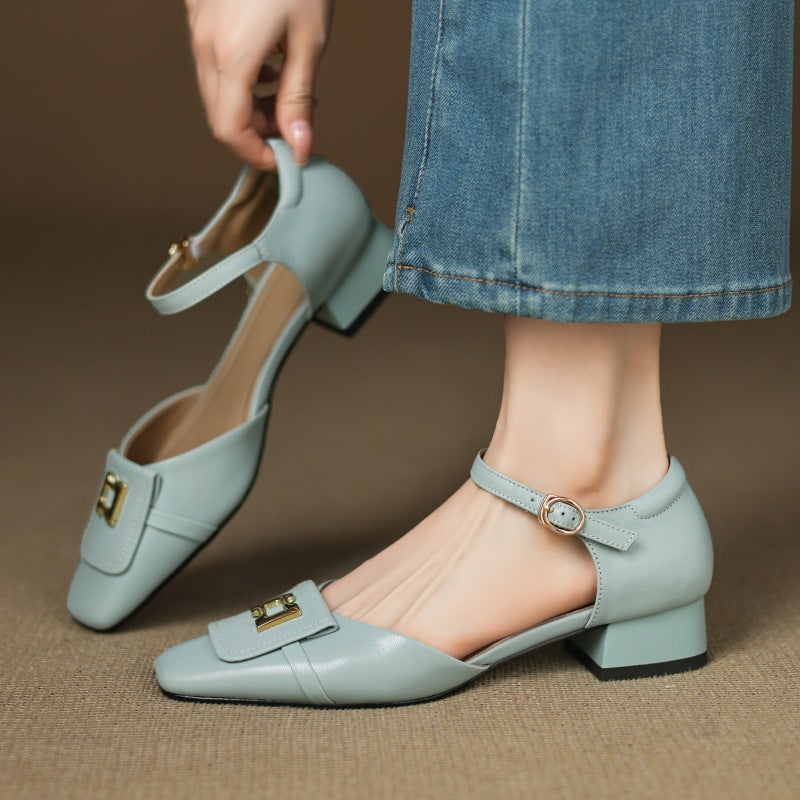 Tove | Soft leather shoes with a polished buckle