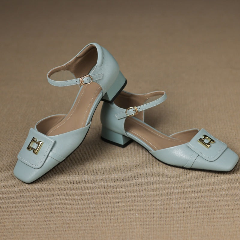 Tove | Soft leather shoes with a polished buckle
