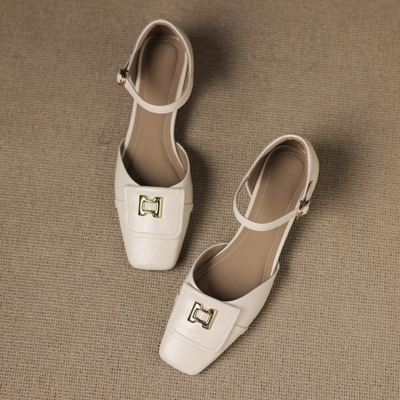 Tove | Soft leather shoes with a polished buckle