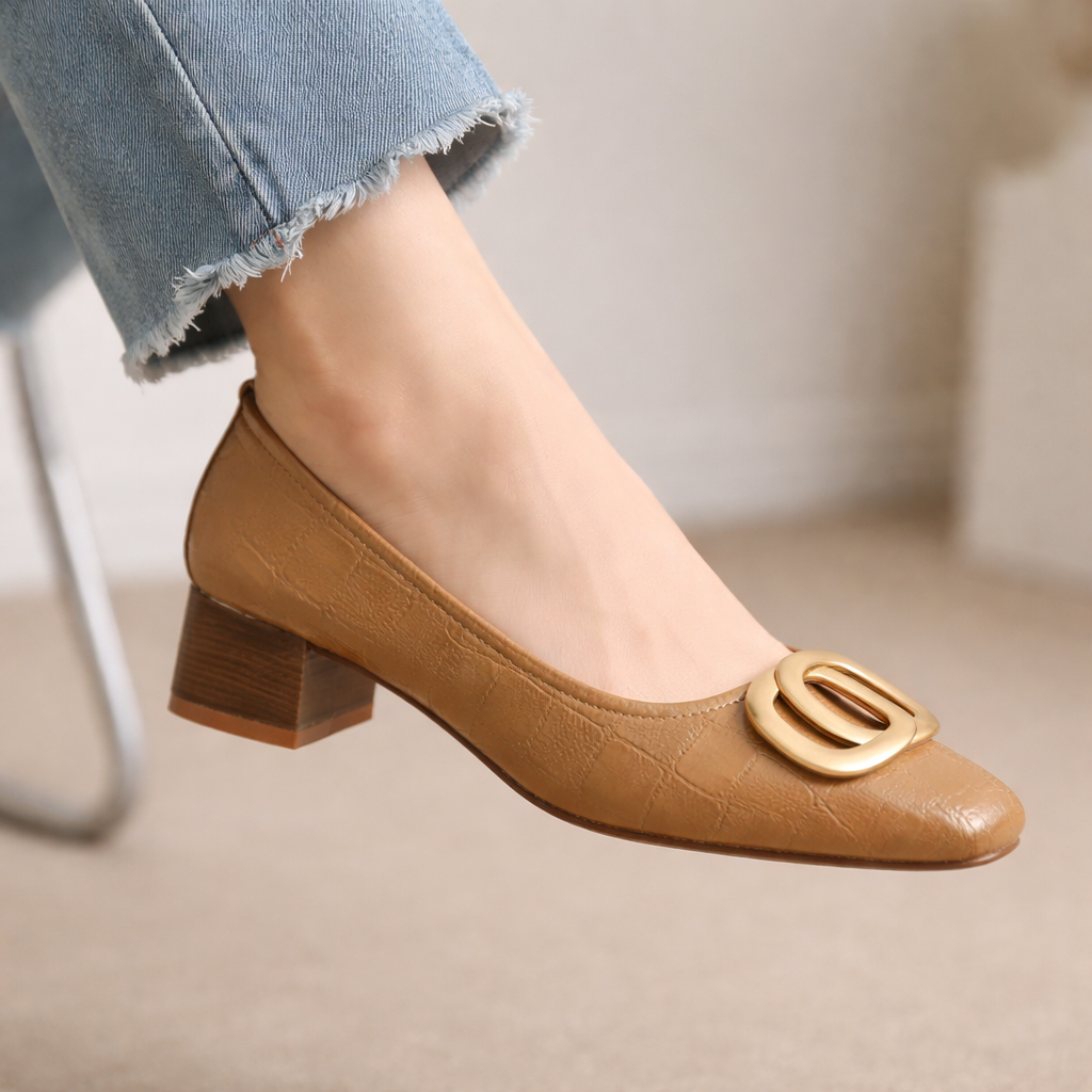 Dagmar | Elegant high-heeled shoes in premium leather with gold detailing
