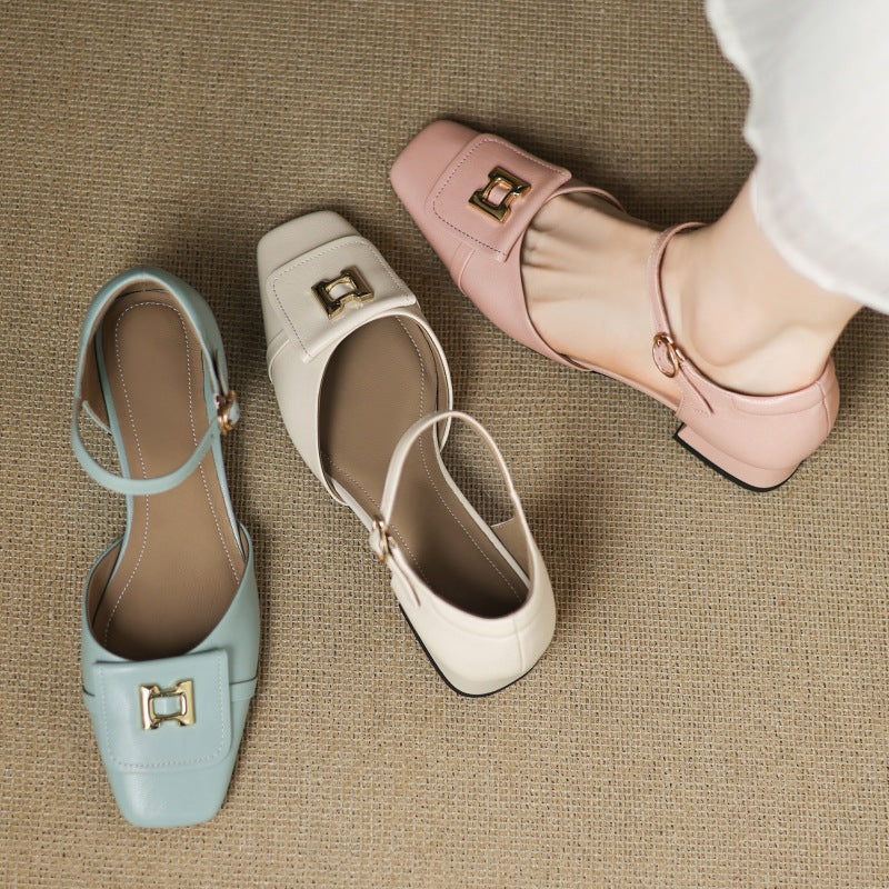 Tove | Soft leather shoes with a polished buckle