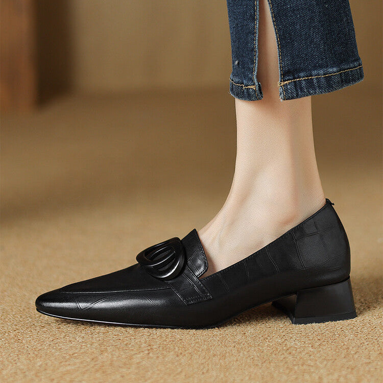 Alma | Pointed-toe shoes in leather with a block heel