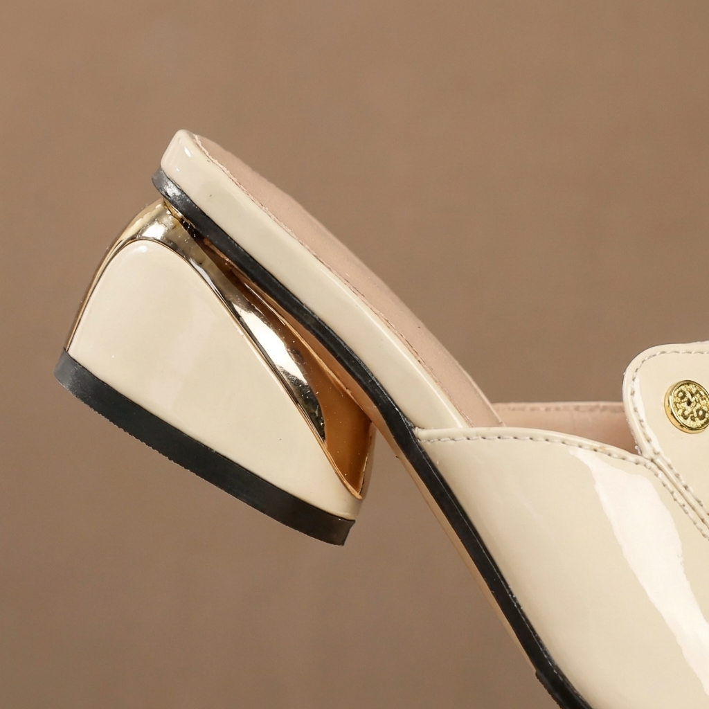 Lena | Shiny patent Heels With an open toe For a Timeless and Polished look