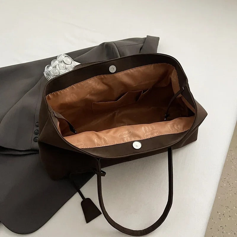 Averly | Luxe Maxi Bag